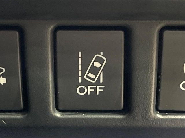 SUBARU LEGACY OUTBACK 2017 Image 31