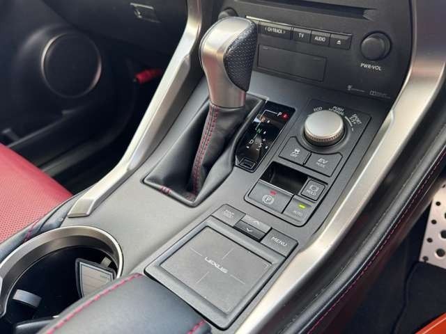 TOYOTA LEXUS NX300H AWD 2014 Image 31