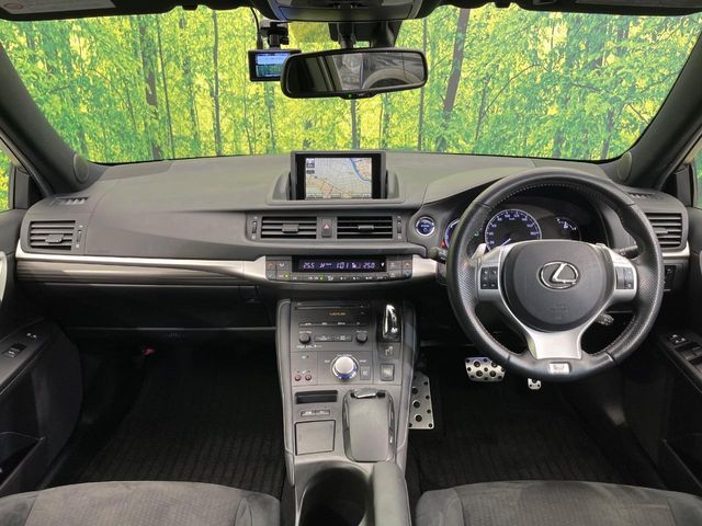 TOYOTA LEXUS CT200H 2012 Image 31