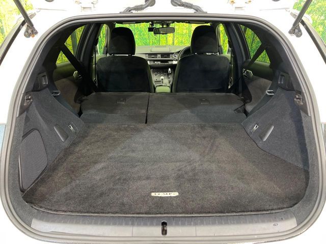 TOYOTA LEXUS CT200H 2012 Image 31