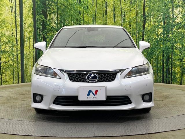 TOYOTA LEXUS CT200H 2012 Image 31