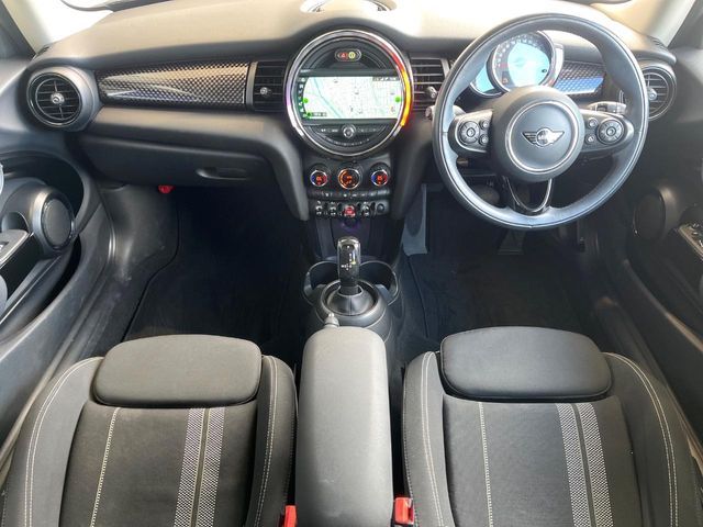 BMW MINI COOPER S 2019 Image 31