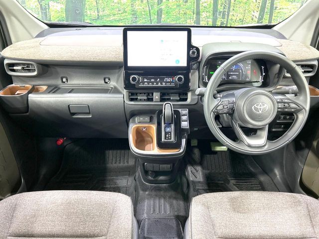 TOYOTA SIENTA HYBRID 2025 Image 31