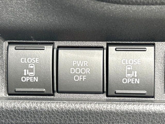 TOYOTA SIENTA HYBRID 2025 Image 31