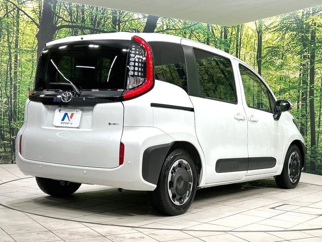 TOYOTA SIENTA HYBRID 2025 Image 31