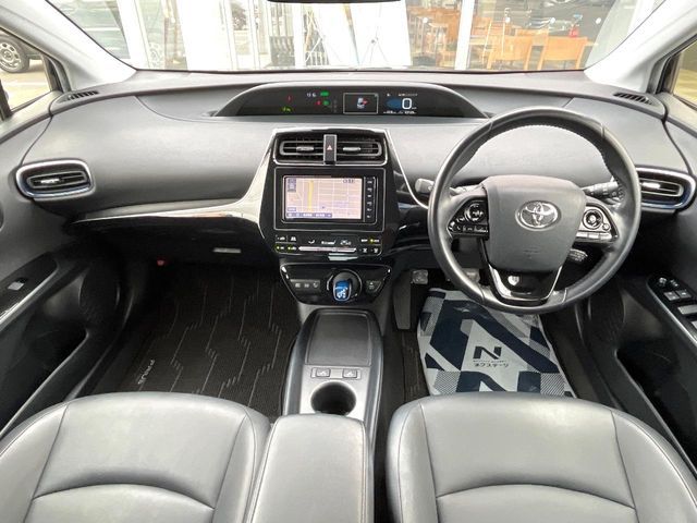 TOYOTA PRIUS 2019 Image 31