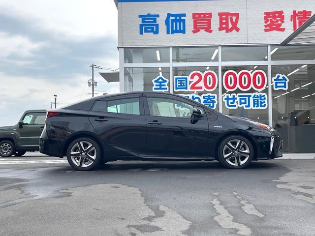 TOYOTA PRIUS 2019 Image 31