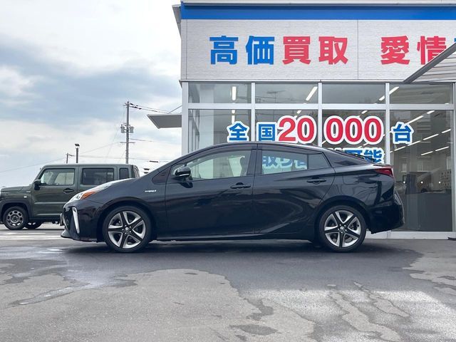 TOYOTA PRIUS 2019 Image 31