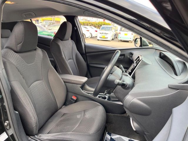 TOYOTA PRIUS 2017 Image 31