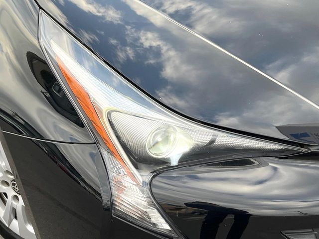 TOYOTA PRIUS 2017 Image 31