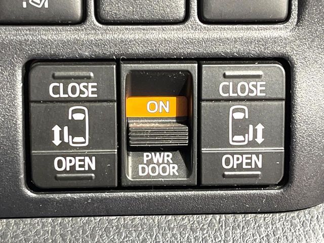 TOYOTA ESQUIRE HYBRID 2019 Image 31