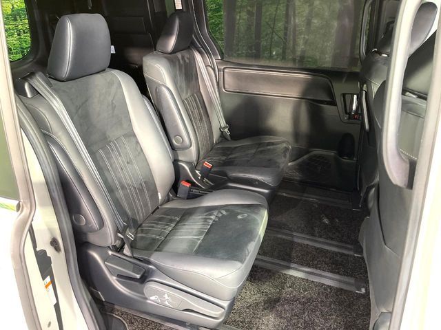 TOYOTA ESQUIRE HYBRID 2019 Image 31