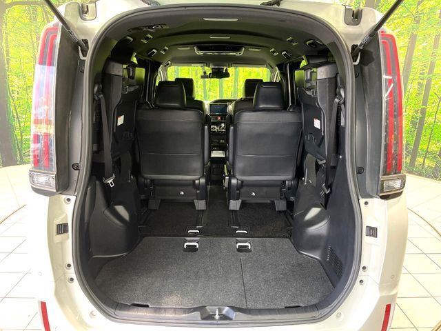 TOYOTA ESQUIRE HYBRID 2019 Image 31