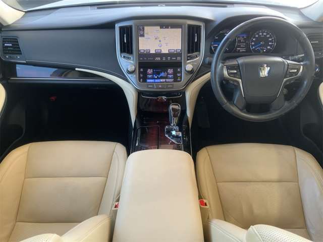 TOYOTA CROWN SEDAN HYBRID 2016 Image 31