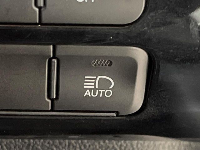 TOYOTA PRIUS 2019 Image 31