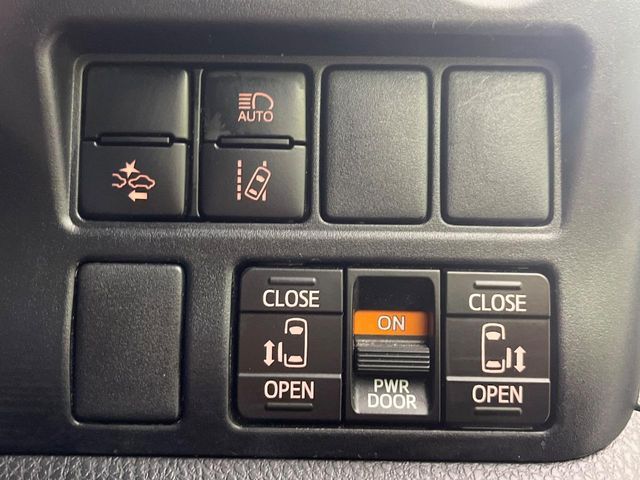 TOYOTA VOXY 2021 Image 31