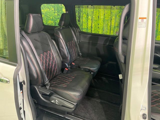 TOYOTA VOXY 2021 Image 31