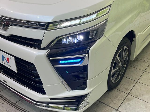 TOYOTA VOXY 2021 Image 31