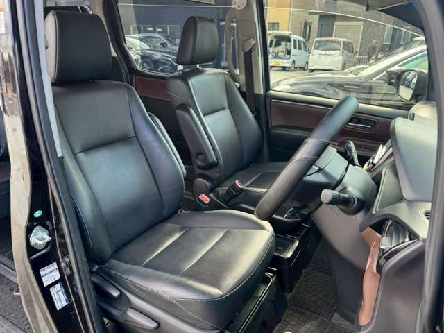 TOYOTA ESQUIRE HYBRID 2015 Image 31