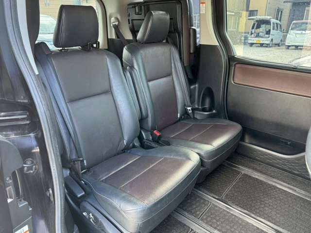 TOYOTA ESQUIRE HYBRID 2015 Image 31