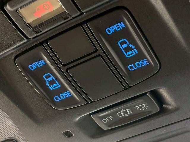 TOYOTA ALPHARD HYBRID 4WD 2018 Image 31