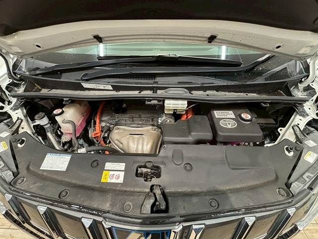 TOYOTA ALPHARD HYBRID 4WD 2018 Image 31