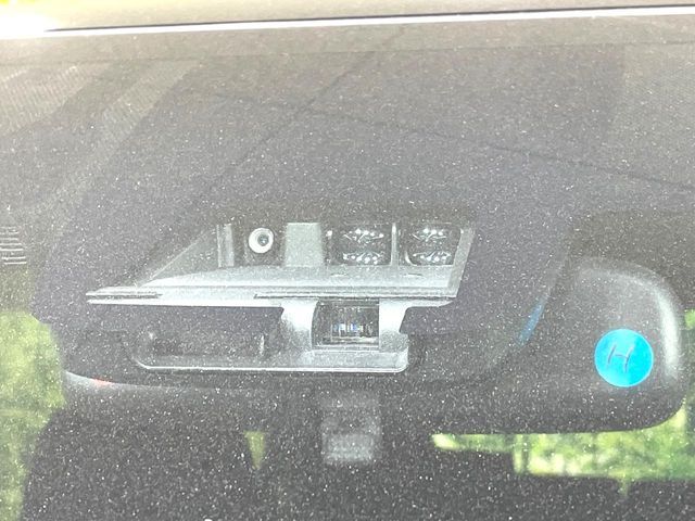 TOYOTA VOXY HYBRID 2019 Image 31