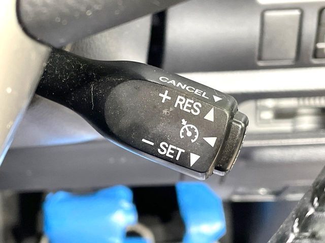 TOYOTA VOXY HYBRID 2019 Image 31