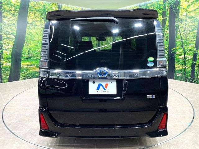 TOYOTA VOXY HYBRID 2019 Image 31