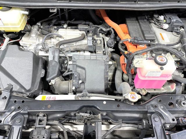 TOYOTA VOXY HYBRID 2019 Image 31