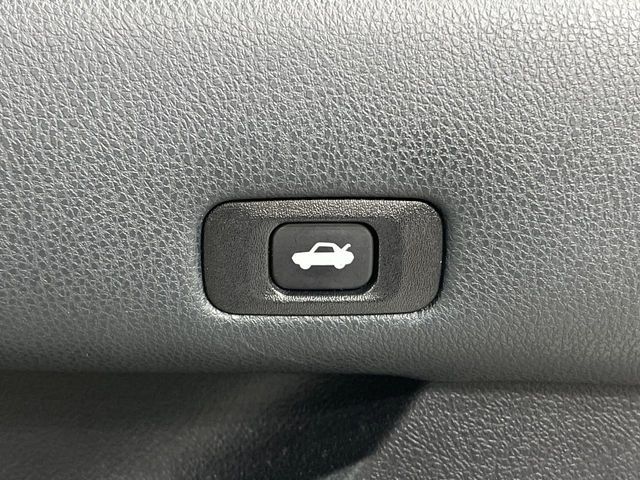 TOYOTA CROWN SEDAN HYBRID 2016 Image 31