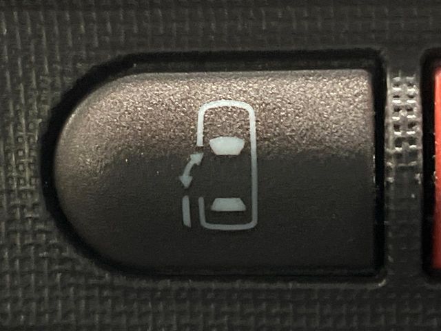 TOYOTA PORTE 2013 Image 31