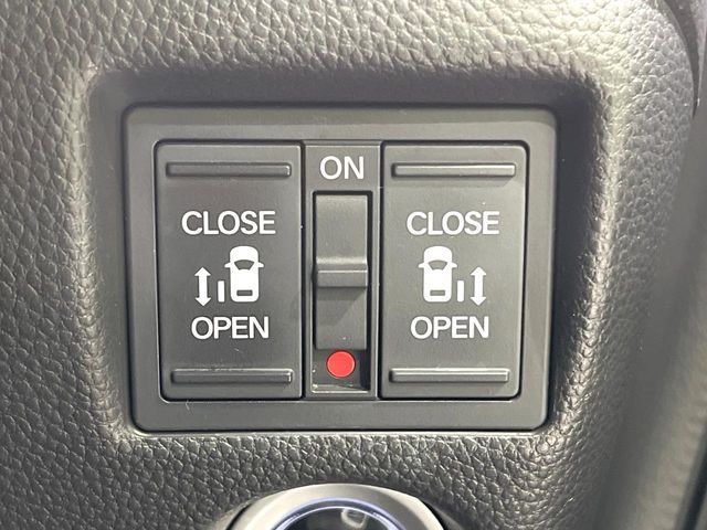 HONDA N BOX CUSTOM 2018 Image 31