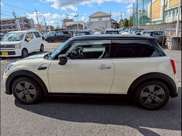 BMW MINI COOPER D 2022 Image 31