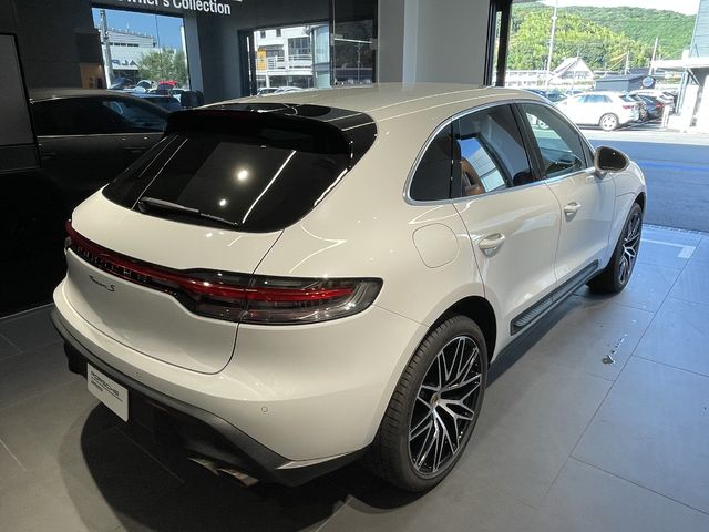 PORSCHE MACAN 2022 Image 31