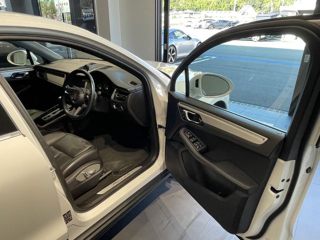 PORSCHE MACAN 2022 Image 31