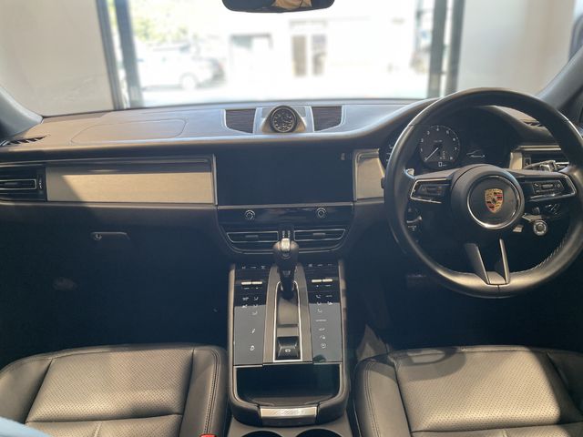 PORSCHE MACAN 2022 Image 31