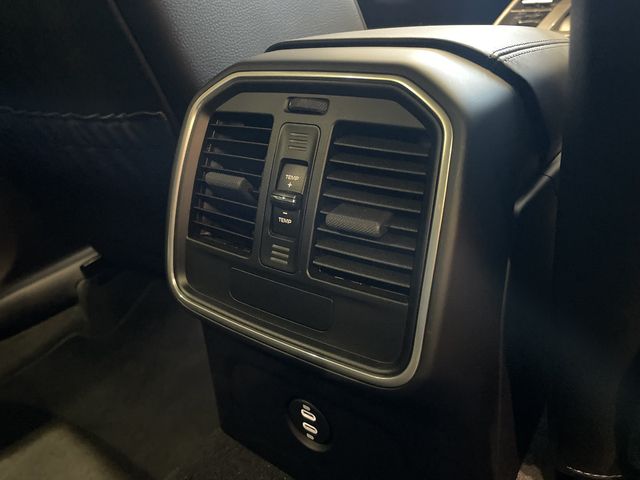 PORSCHE MACAN 2022 Image 31