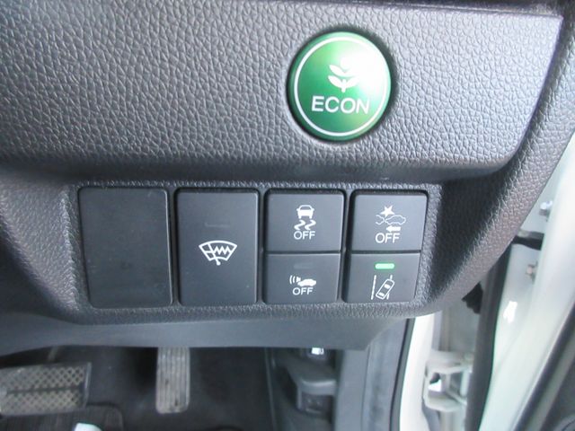 HONDA FIT HYBRID 2018 Image 31