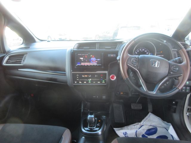 HONDA FIT HYBRID 2018 Image 31