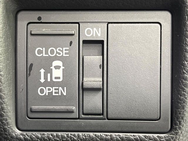 HONDA N BOX CUSTOM 2018 Image 31