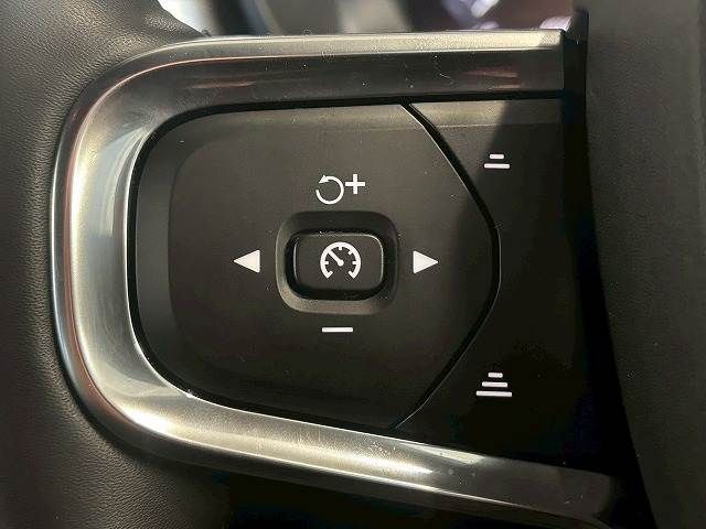 VOLVO XC40 2021 Image 31