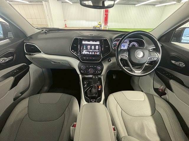 JEEP CHEROKEE 2018 Image 31