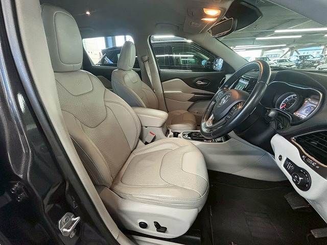 JEEP CHEROKEE 2018 Image 31