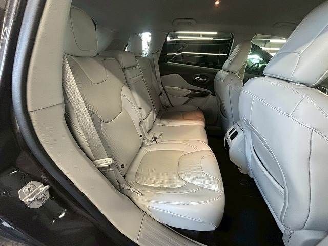 JEEP CHEROKEE 2018 Image 31