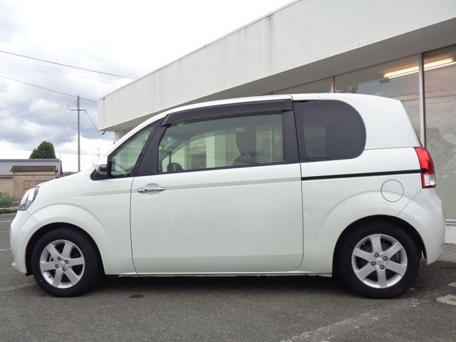 TOYOTA PORTE 2015 Image 31