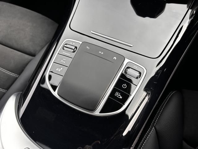 MERCEDES BENZ EQC 2023 Image 31