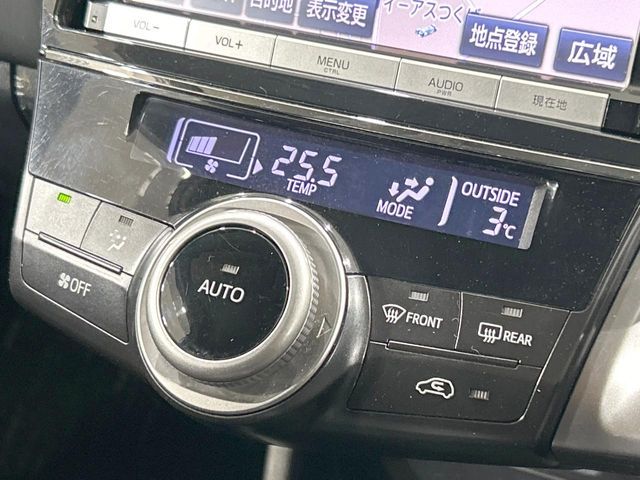 TOYOTA PRIUS ALPHA 2015 Image 31