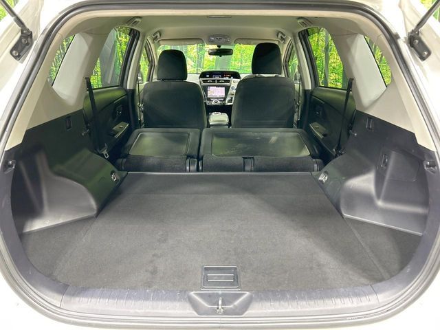 TOYOTA PRIUS ALPHA 2015 Image 31