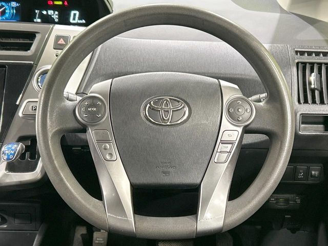 TOYOTA PRIUS ALPHA 2015 Image 31